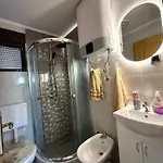 'miris Ljeta' Cozy Lakefront Vakantiehuis *