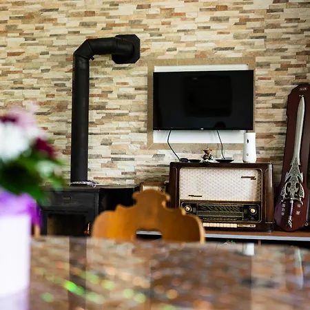펜션 'miris Ljeta' Cozy Lakefront