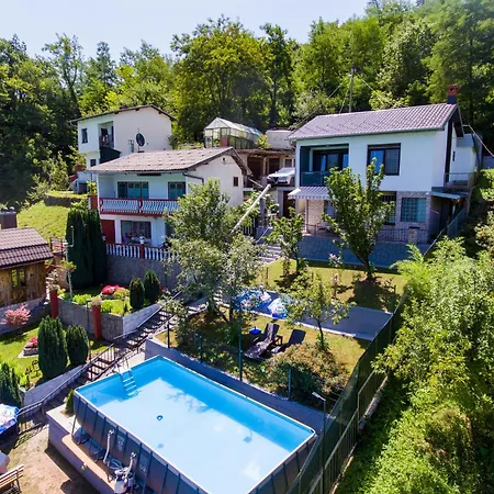 Holiday home 'miris Ljeta' Cozy Lakefront *