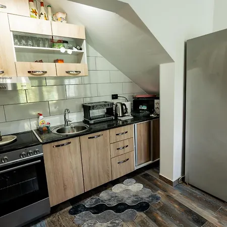 Vikendica 'miris Ljeta' Cozy Lakefront *