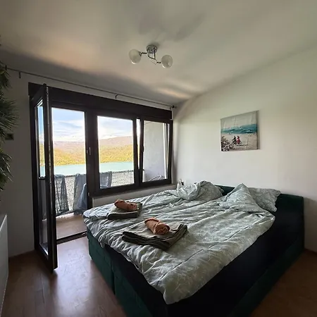 Holiday home 'miris Ljeta' Cozy Lakefront *