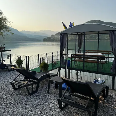 펜션 'miris Ljeta' Cozy Lakefront